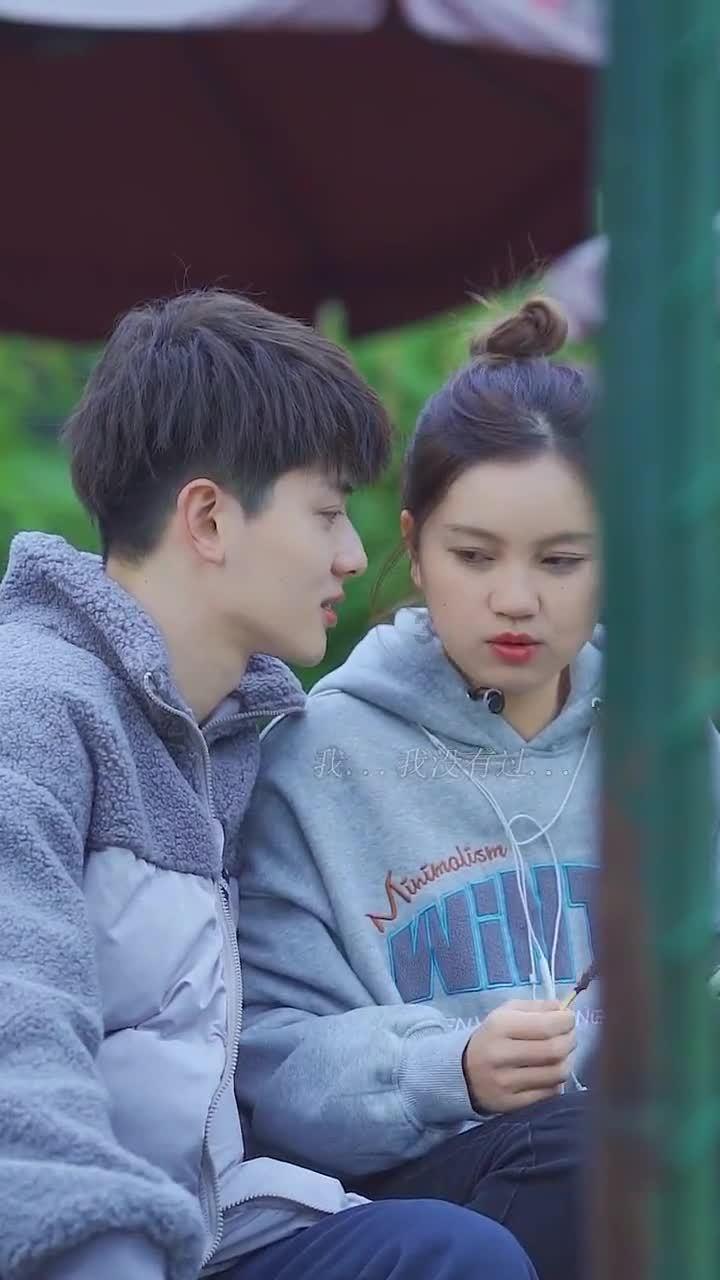 为什么母亲那么强势，她觉得她比父亲强，什么事情都做的对！从没觉得自己有缺点，我俩经常吵架，我就看不